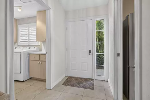 Entry Way - 262 Brier Cir, Jupiter, FL 33458 photo 2 of 3
