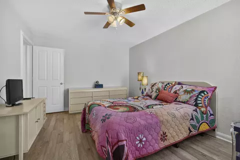 Bedroom - 262 Brier Cir, Jupiter, FL 33458 photo 2 of 4