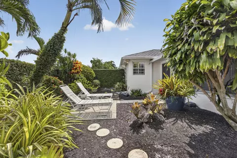 Exterior - 262 Brier Cir, Jupiter, FL 33458 photo 12 of 16