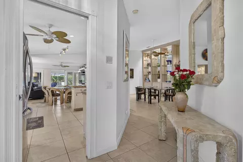 Entry Way - 262 Brier Cir, Jupiter, FL 33458 photo 3 of 3