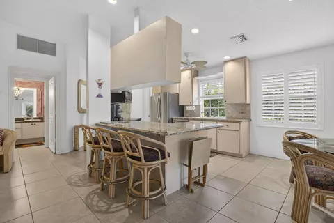 Kitchen - 262 Brier Cir, Jupiter, FL 33458 photo 7 of 7