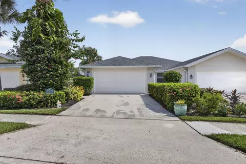 Exterior - 262 Brier Cir, Jupiter, FL 33458 photo 2 of 16