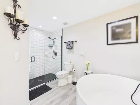 Bath - 2075 SE 9th Ave, Okeechobee, FL 34974 photo 2 of 9