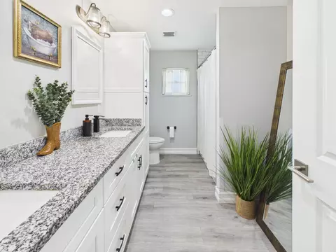 Bath - 2075 SE 9th Ave, Okeechobee, FL 34974 photo 7 of 9