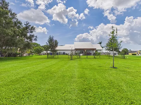 Exterior - 2075 SE 9th Ave, Okeechobee, FL 34974 photo 14 of 18
