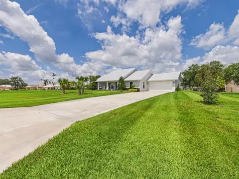 Exterior - 2075 SE 9th Ave, Okeechobee, FL 34974 photo 15 of 18