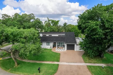 400 NW 98th Ave, Pembroke Pines, FL 33024