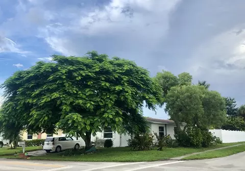 301 5th St, Jupiter, FL 33458 photo 2