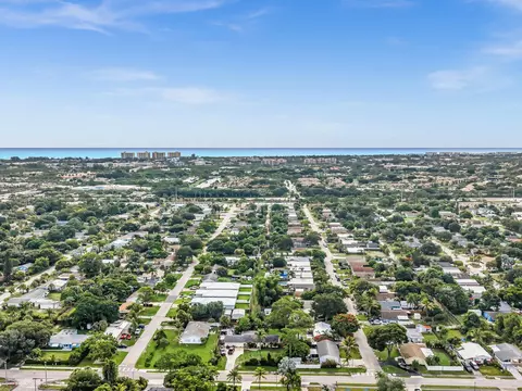 View/Area - 301 5th St, Jupiter, FL 33458 photo 4 of 5