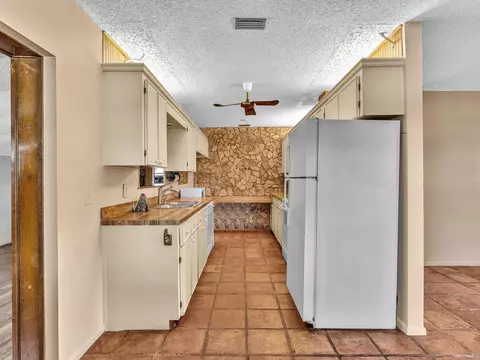 Kitchen - 301 5th St, Jupiter, FL 33458 photo 3 of 3