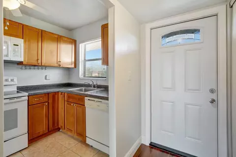 8225 Sunrise Lakes Blvd #303, Sunrise, FL 33322