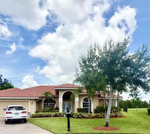 261 SW Egret Lndg, Port Saint Lucie, FL 34953
