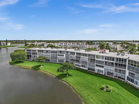 View/Area - 3076 Cornwall D, Boca Raton, FL 33434 photo 6 of 8