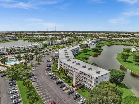View/Area - 3076 Cornwall D, Boca Raton, FL 33434 photo 8 of 8