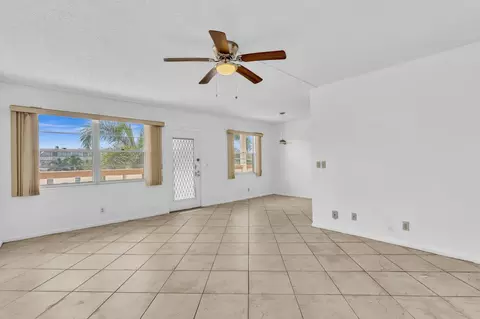 Living - 3076 Cornwall D, Boca Raton, FL 33434 photo 1 of 10
