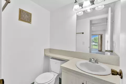 Bath - 3076 Cornwall D, Boca Raton, FL 33434 photo 3 of 4