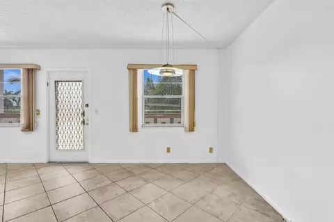 Living - 3076 Cornwall D, Boca Raton, FL 33434 photo 3 of 10