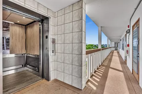 Entry Way - 3076 Cornwall D, Boca Raton, FL 33434 photo 2 of 2