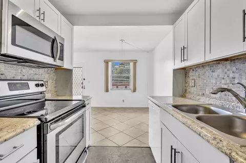 Kitchen - 3076 Cornwall D, Boca Raton, FL 33434 photo 5 of 5