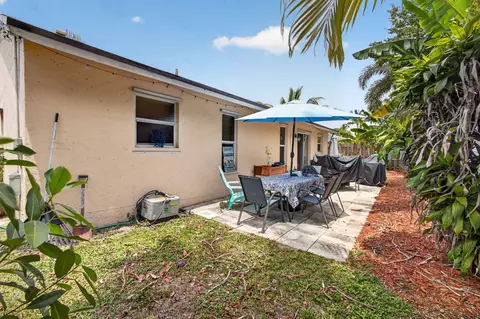Exterior - 6312 Mullin St, Jupiter, FL 33458 photo 12 of 13