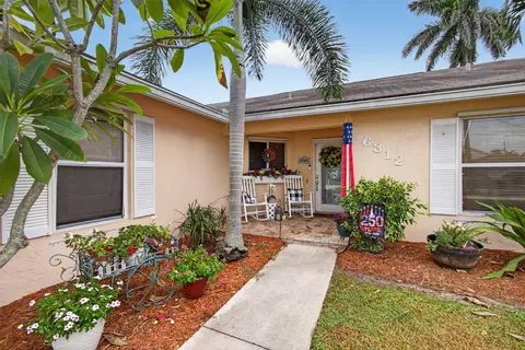 Exterior - 6312 Mullin St, Jupiter, FL 33458 photo 4 of 13