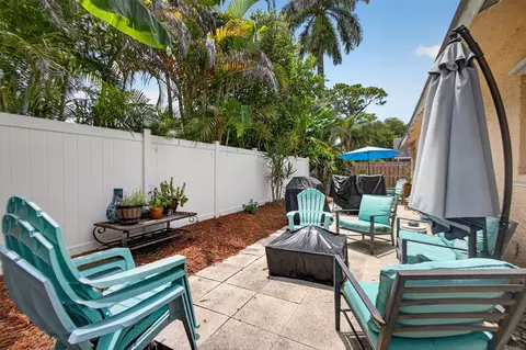 Exterior - 6312 Mullin St, Jupiter, FL 33458 photo 7 of 13