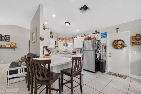 Kitchen - 6312 Mullin St, Jupiter, FL 33458 photo 2 of 4