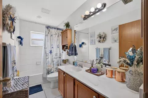 Bath - 6312 Mullin St, Jupiter, FL 33458 photo 1 of 5