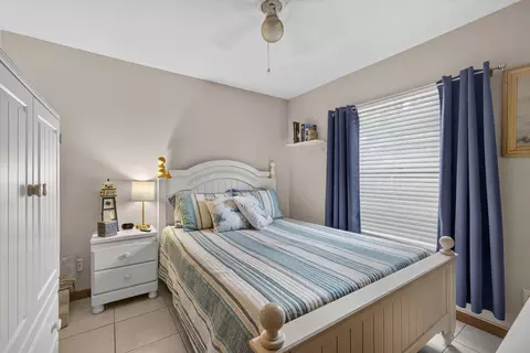 Bedroom - 6312 Mullin St, Jupiter, FL 33458 photo 5 of 10