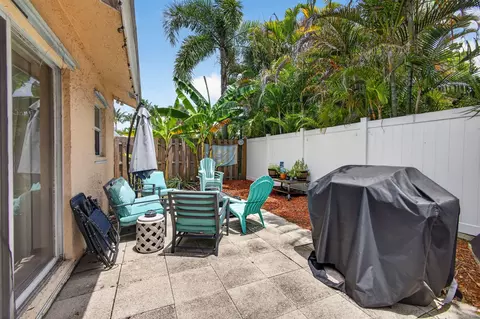 Exterior - 6312 Mullin St, Jupiter, FL 33458 photo 8 of 13