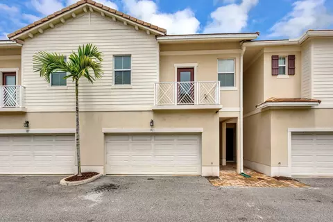 91 Palm Ln, Royal Palm Beach, FL 33411