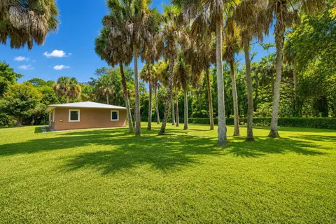 Exterior - 6868 E Center St, Okeechobee, FL 34974 photo 5 of 6