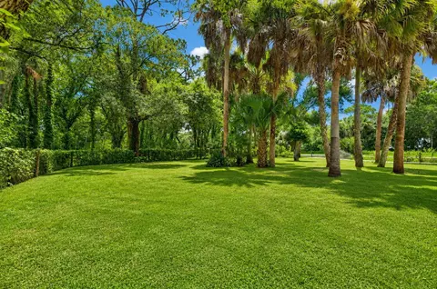 Exterior - 6868 E Center St, Okeechobee, FL 34974 photo 4 of 6