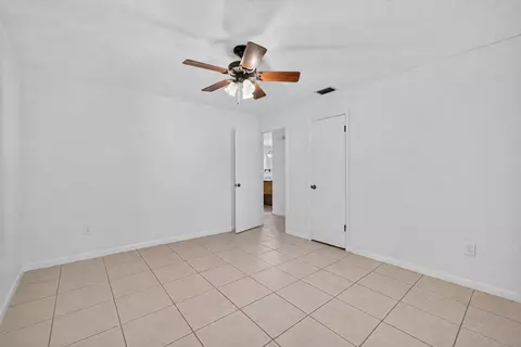 Bedroom - 6868 E Center St, Okeechobee, FL 34974 photo 7 of 7