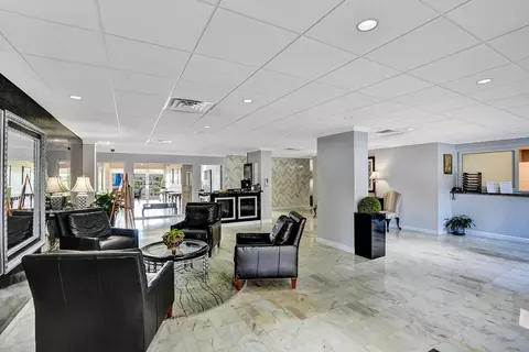 3233 NE 34th St #214, Fort Lauderdale, FL 33308