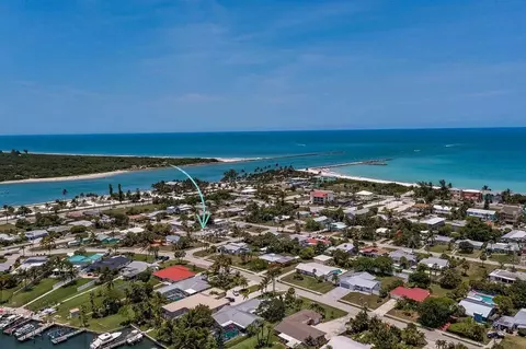 1706 St Lucie Ct, Fort Pierce, FL 34949