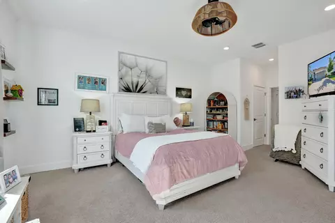 Bedroom - 6651 SE Park Trace Dr, Stuart, FL 34997 photo 3 of 6
