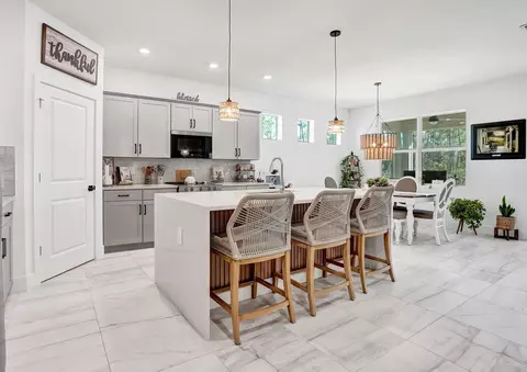 Kitchen - 6651 SE Park Trace Dr, Stuart, FL 34997 photo 2 of 6