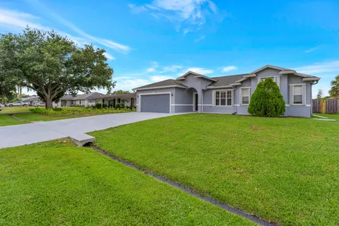 2320 SW Madrid Rd, Port Saint Lucie, FL 34953