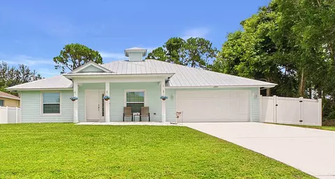 2861 SW Giralda St, Port Saint Lucie, FL 34953