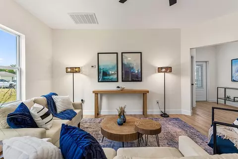 8236 104th Ct, Vero Beach, FL 32967
