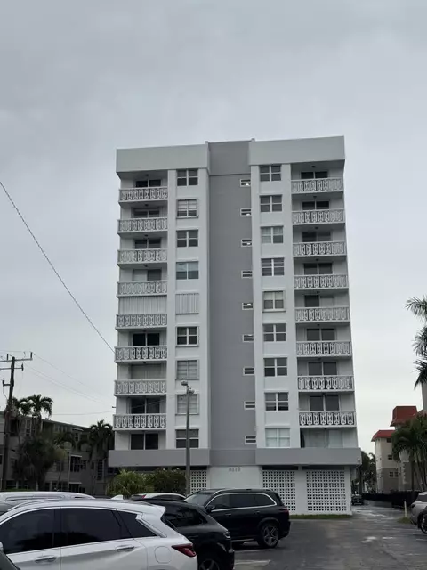 3113 S Ocean Dr #209, Hallandale Beach, FL 33009