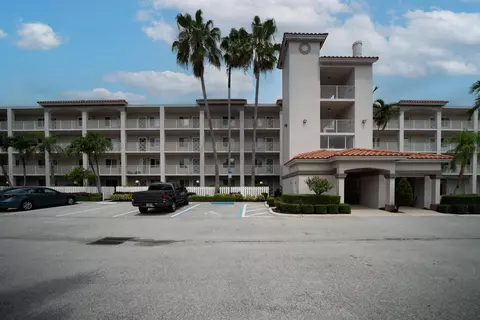 6149 Pointe Regal Cir #403, Delray Beach, FL 33484