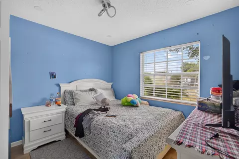 Bedroom - 710 Oklawaha St, Jupiter, FL 33458 photo 3 of 3