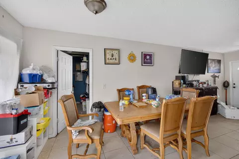 Dining - 710 Oklawaha St, Jupiter, FL 33458 photo 2 of 2