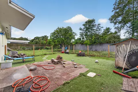 Exterior - 710 Oklawaha St, Jupiter, FL 33458 photo 3 of 9