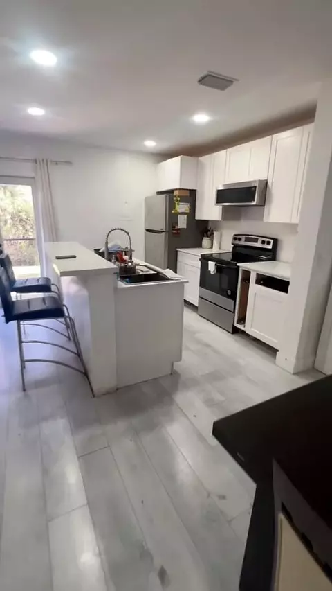 609 NW 47th St #609, Pompano Beach, FL 33064