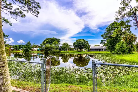 View/Area - 2184 SE Washington St N, Stuart, FL 34997 photo 1 of 2