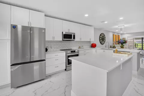 8967 Belle Aire Dr, Boca Raton, FL 33433