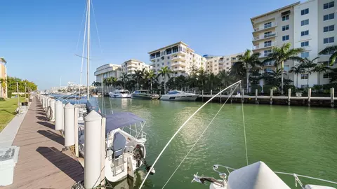 1700 SE 15th St #302, Fort Lauderdale, FL 33316
